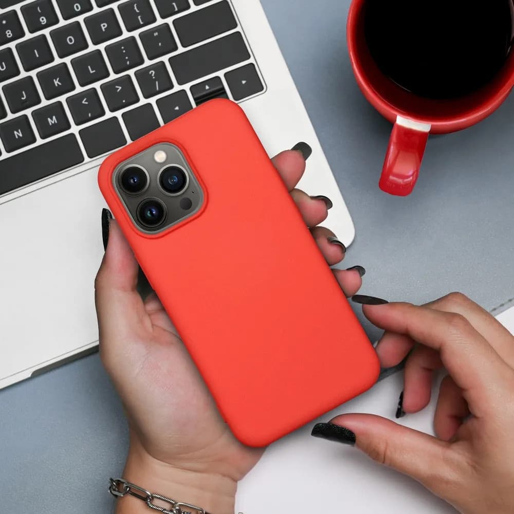 Husa Apple iPhone 14 Pro, Luxury Silicone, catifea in interior, rosu burgundy 4