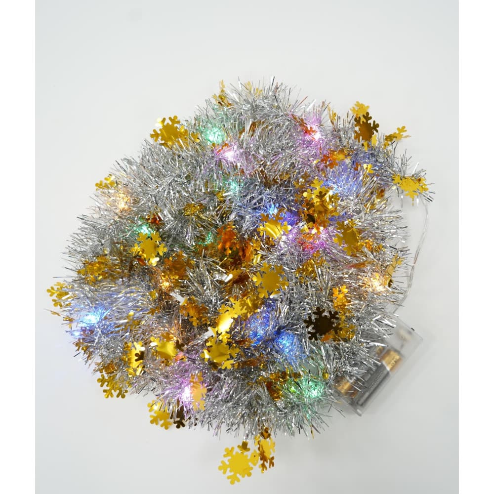 Beteala Craciun cu LED, 2 m x 5 cm, PVC, alimentare baterii, model cu fulgi aurii, argintie 3