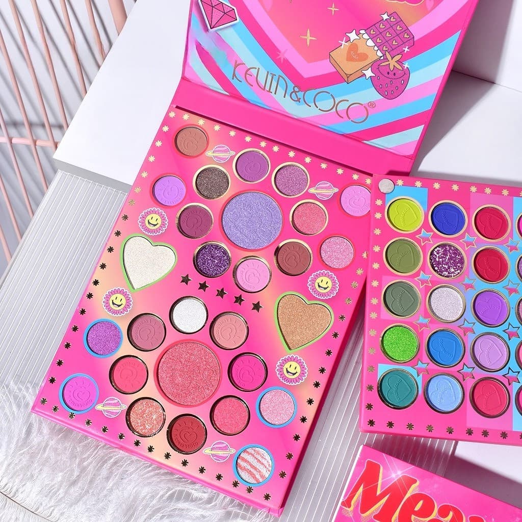 Trusa de Machiaj KEVIN & COCO, Mean Girl Heart, fard de pleoape, Iluminator, blush cremos, 96 culori, 21 x 15.7 x 2.4 cm 2