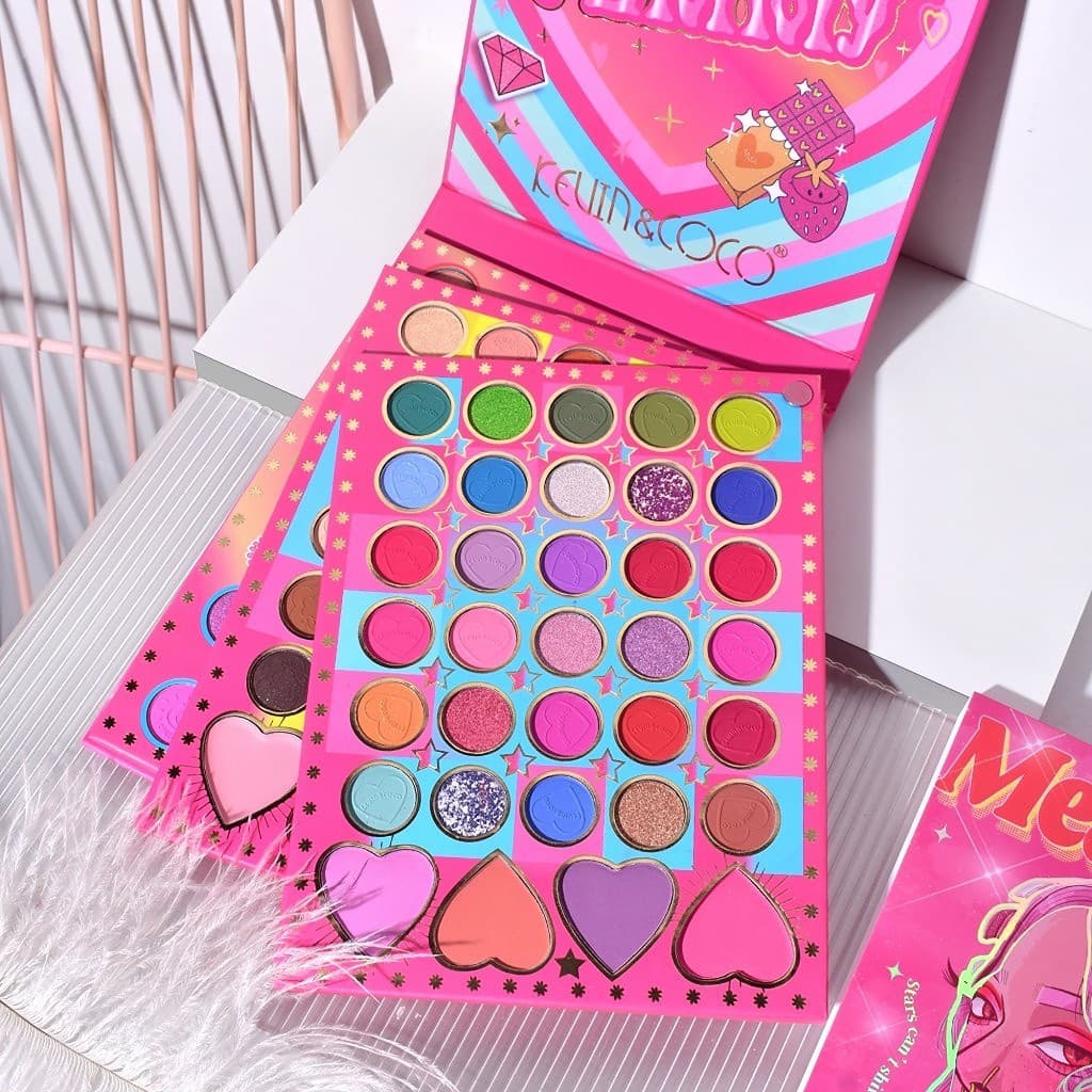 Trusa de Machiaj KEVIN & COCO, Mean Girl Heart, fard de pleoape, Iluminator, blush cremos, 96 culori, 21 x 15.7 x 2.4 cm 3