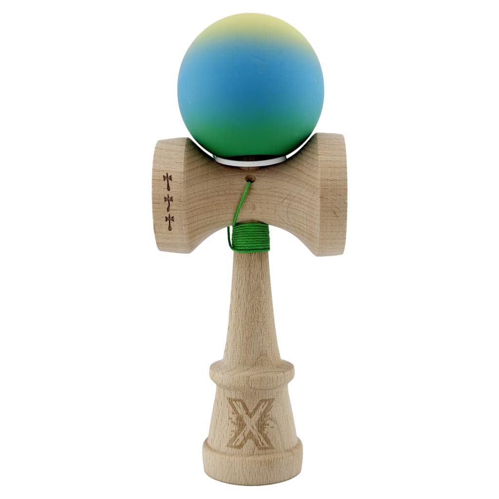 Jucarie lemn Kendama X, Rubber Grip, cupe mari V3, gaura in basecup, rulment, ata rezerva, verde/galben/albastru 1