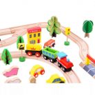 Traseu din lemn Kids Toyland, cu masinute si accesorii, 80 piese