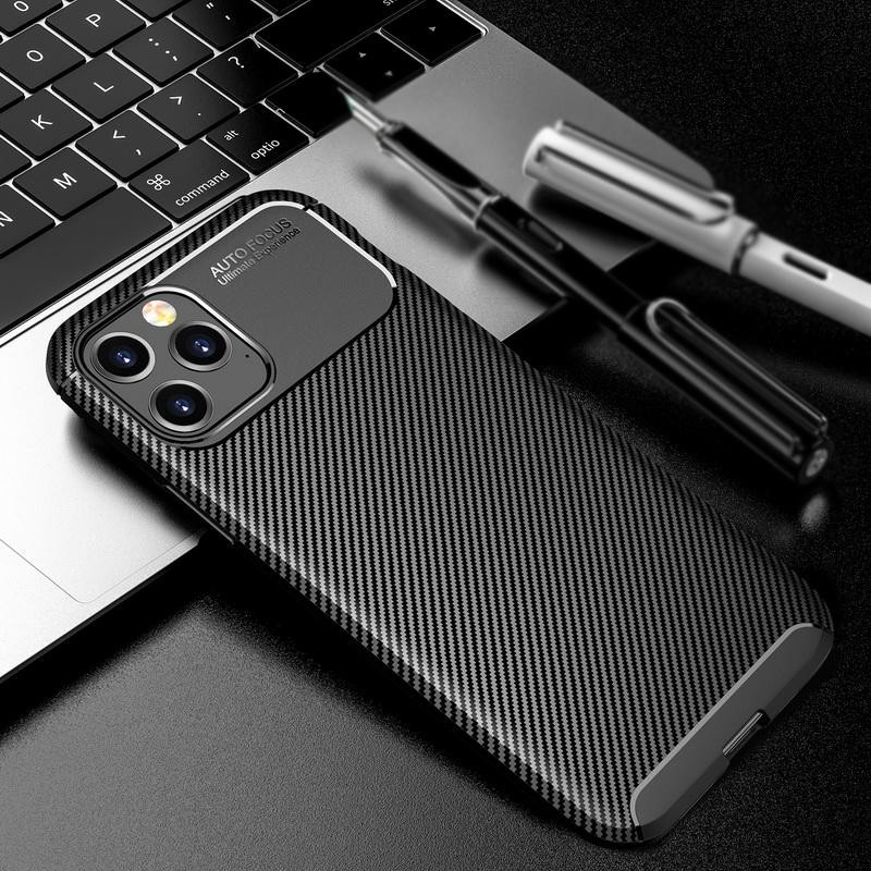 Husa Carbon Fiber pentru Apple iPhone 12 Pro Max, aspect carbon, neagra 3