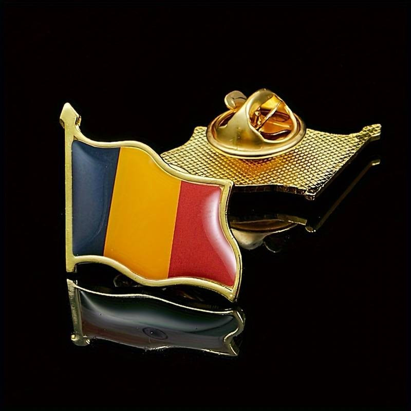 Insigna metalica "Romania", 20 x 20 mm, design steag 2